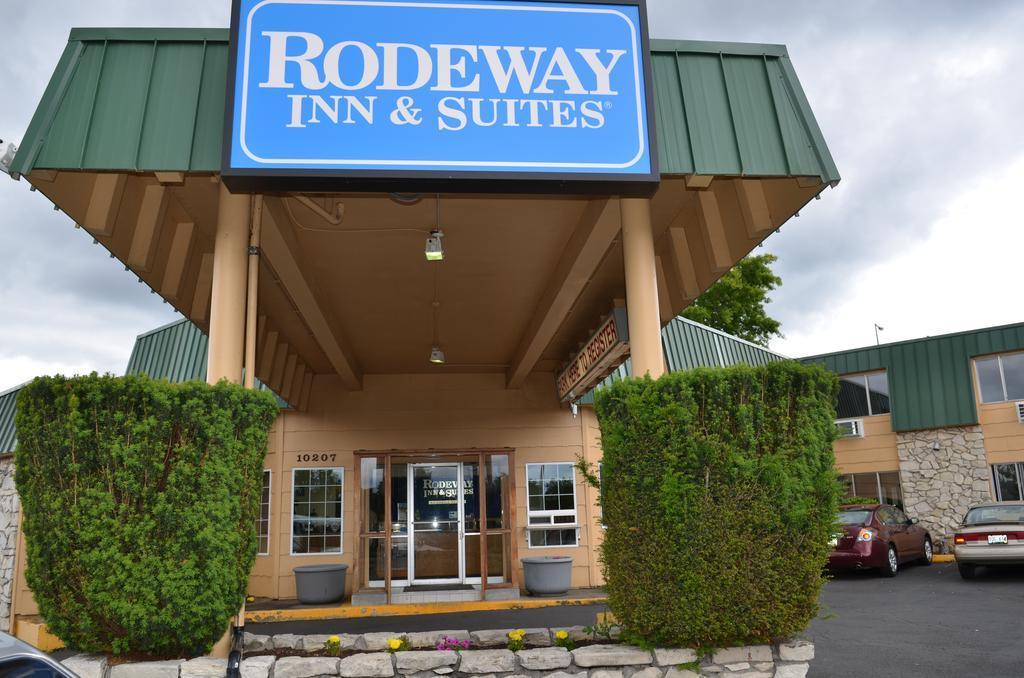 Rodeway Inn & Suites Hwy 217 & 26 W Portland Exteriör bild